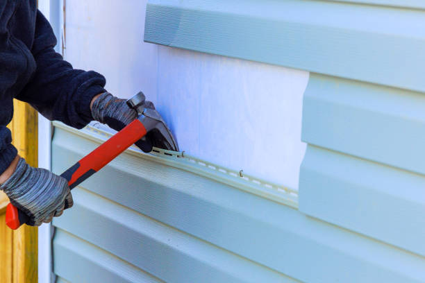 Trusted Emergency Siding Repair service in Roanoke, IL - Creative Siding